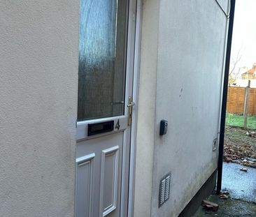 Room in a Shared House, Staple Hill Road, BS16 - Photo 4