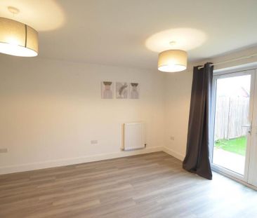 2 bedroom semi-detached house to rent - Photo 6