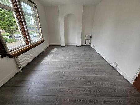 5 bedroom end of terrace house to rent - Photo 2