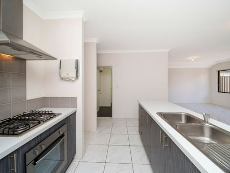 Perfect Family Home - Photo 2