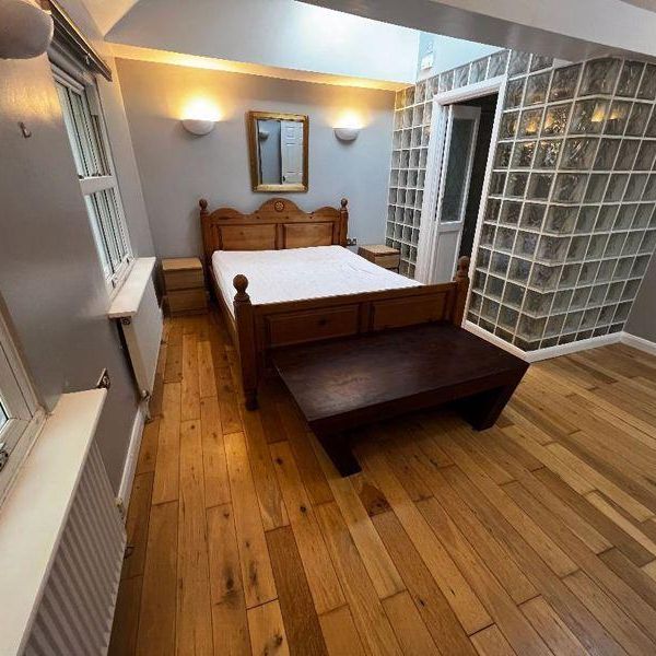 3 bedroom property to rent - Photo 1