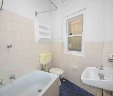 3 / 2 Kellet Way - Photo 3