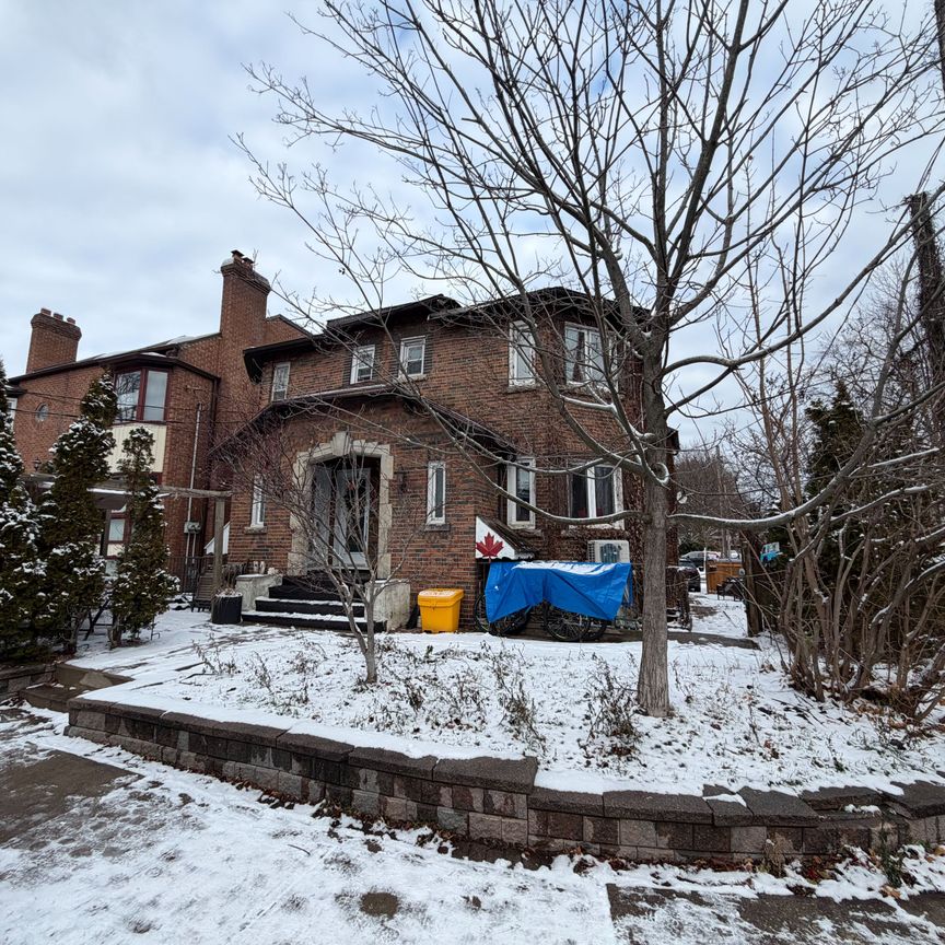 For Lease - 43 Glen Manor Drive Unit# Upper, Toronto, Ontario - Photo 1