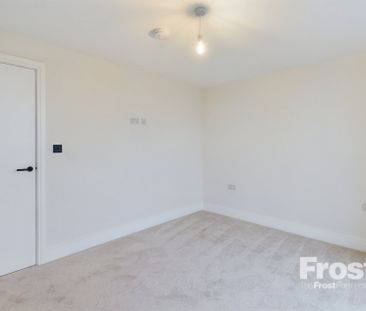Station Road, Gerrards Cross, Buckinghamshire,SL9 - Photo 1