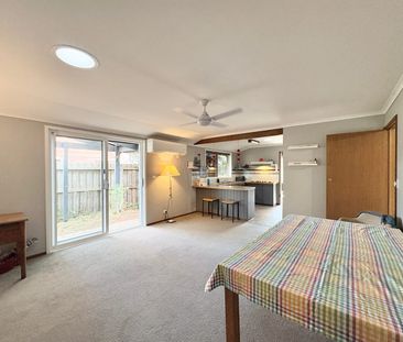 Charming Home with Stunning Gardens & Renovated Bathroom - Photo 3