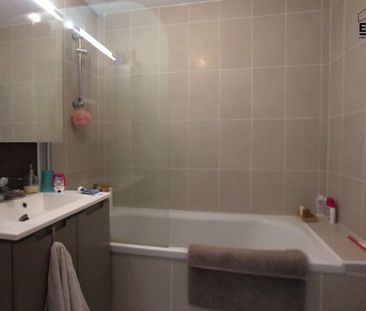 Location Appartement 4 pièces 77m² TOURS 37100 - Photo 4