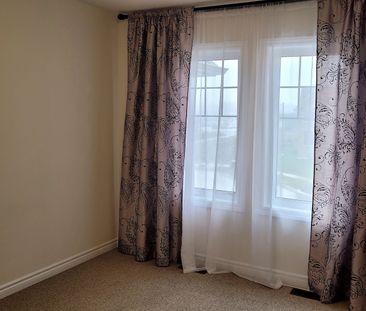 For Lease - 2135 Speare Court, Innisfil, Ontario - Photo 2