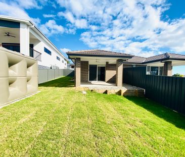 Neat and Tidy 2 bedroom Unit - Photo 6