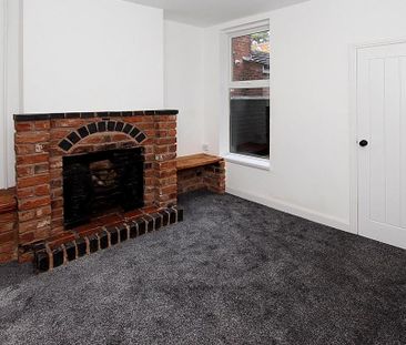 3 bedroom terraced house to rent - Photo 2