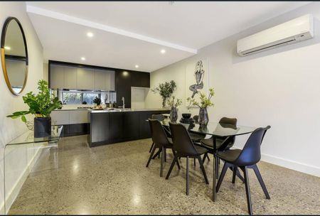 Ground Floor Sensation| Spacious | Footsteps to the Beach - Photo 4