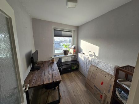 4-Zimmer-Wohnung mit großem Balkon – ab 01.05. verfügbar - Foto 3