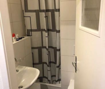 Studio fonctionnel proche de toutes commodités - Photo 2