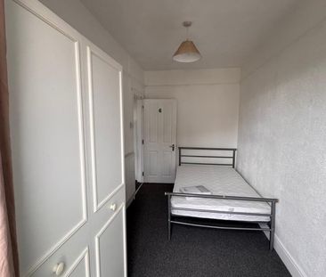 Room in a Shared House, Hinton Road, BS16 - Photo 5