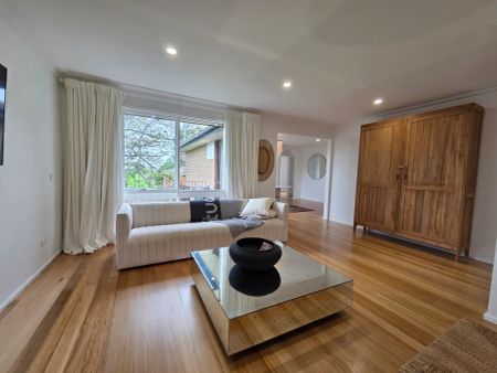 “Beautifully Renovated In Tranquil Surroundings” - Photo 3