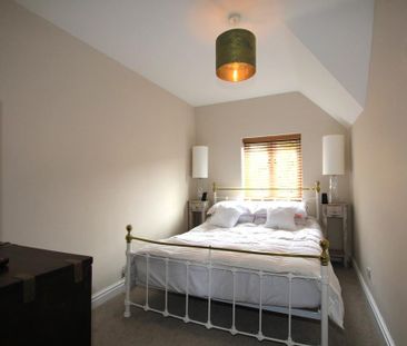 3 bedroom semi-detached house to rent - Photo 4