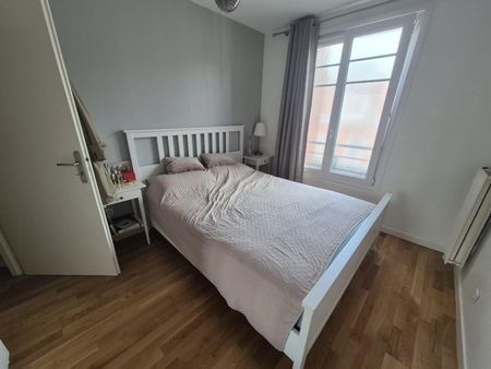 Location Appartement 4 pièces 83m² LILLE 59000 - Photo 4