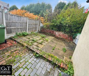 2 bedroom terraced house to rent - Photo 2