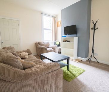 2 Bed Terraced House, Tudor Road, LE3 - Photo 1