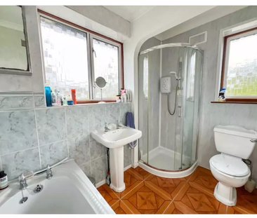 1 bedroom in a house share to rent - Photo 5