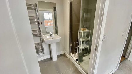 2 bedroom apartment to rent - Photo 3