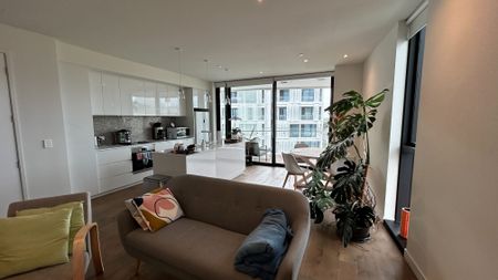 1 Bedroom on Green Ln W - Photo 3