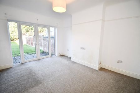 Pembroke Drive, CH65 6TB, Ellesmere Port - Photo 4