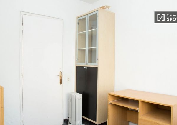 barcelona, Catalonia 08042