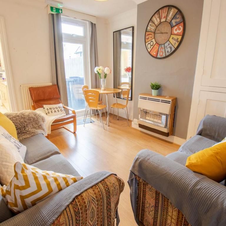 6 bedroom house share to rent - Photo 1