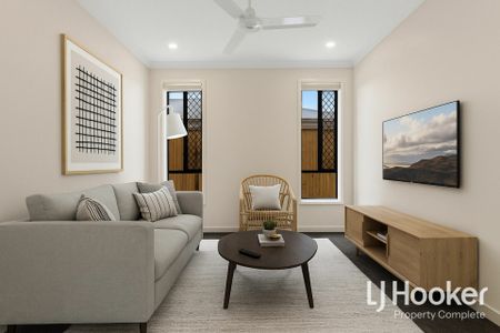 Modern Family Living in Yarrabilba - Photo 2