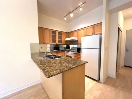 COLLEGE PARK PHASE II: Bay & College (761 Bay St) AD#102608 - Photo 2