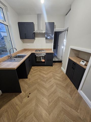3 bedroom terraced house to rent - Photo 4