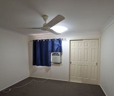 SPACIOUS 4 BEDROOM BRICK HOME. - Photo 6