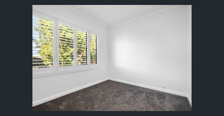 A Light Filled Family Haven with Style, Space & Luxury Comforts - Photo 2