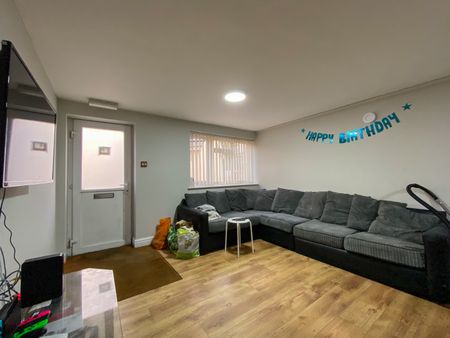 Rhymney Terrace, Cathays - Photo 2