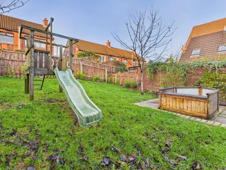 21 Lakeside Drive, Belfast, BT10 0NU - Photo 2