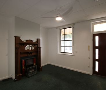 537 Bathurst Street - Photo 2