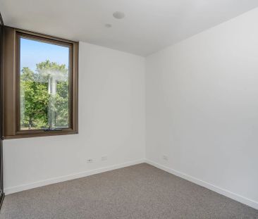 Modern Living in the Heart of Kingston - Photo 6