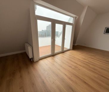 Neubau Dachgeschosswohnung mit Aufzug, Küche und Spreeblick - Photo 1