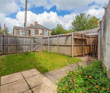 2 bedroom semi-detached house to rent - Photo 6