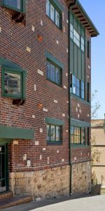 Convenient, spacious apartment in prime location - Photo 4