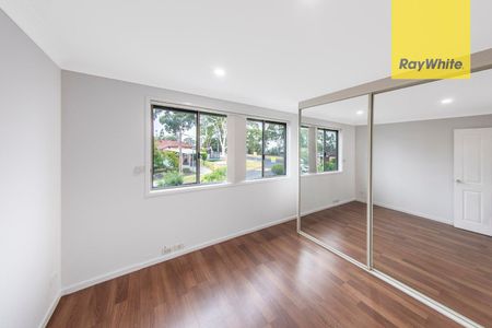 Stunningly Renovated 5-Bedroom Family Oasis with Pool and Garage! - Photo 3