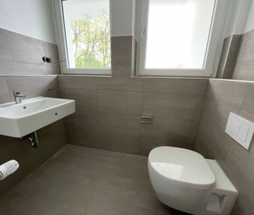 *Balkonwohnung*Erstbezug nach Sanierung*1ALage* - Photo 2