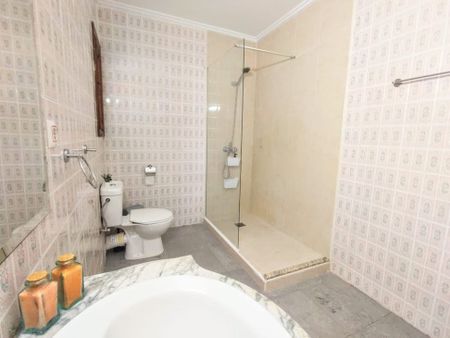 Carrer Miguel Hernández, Paterna, Valencian Community 46980 - Photo 5