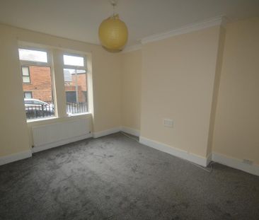 2 bedroom ground floor flat to rent - Photo 5