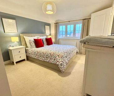 4 bedroom detached house to rent - Photo 4