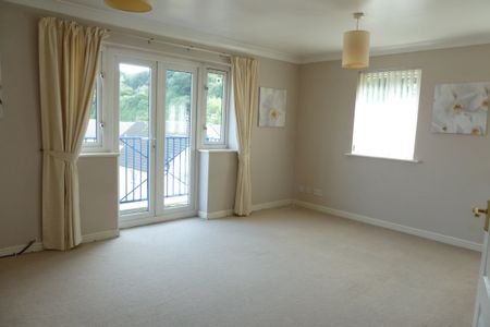 2 bedroom apartment to rent - Photo 5