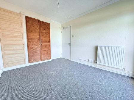 6 bedroom terraced house to rent - Photo 4