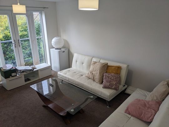 Room in a Shared House, Clover Drive, M7 - Photo 1