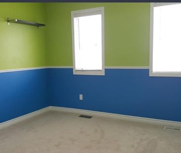 Four bedroom detached home for rent in Bowmanville - Photo 4