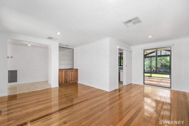 Spacious three bedroom home in quiet and convenient location - Photo 1